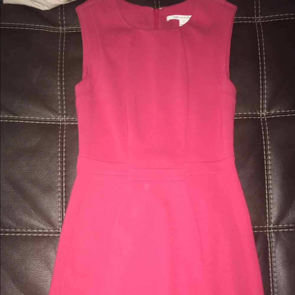 Diane Von Furstenberg Pink Sheath Dress